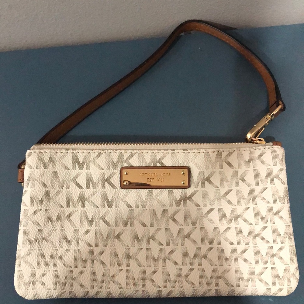 Michael Kors wristlet